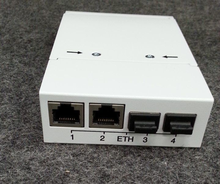 AXIS COMMUNICATIONS T8606 Media Converter Switch 24V DC