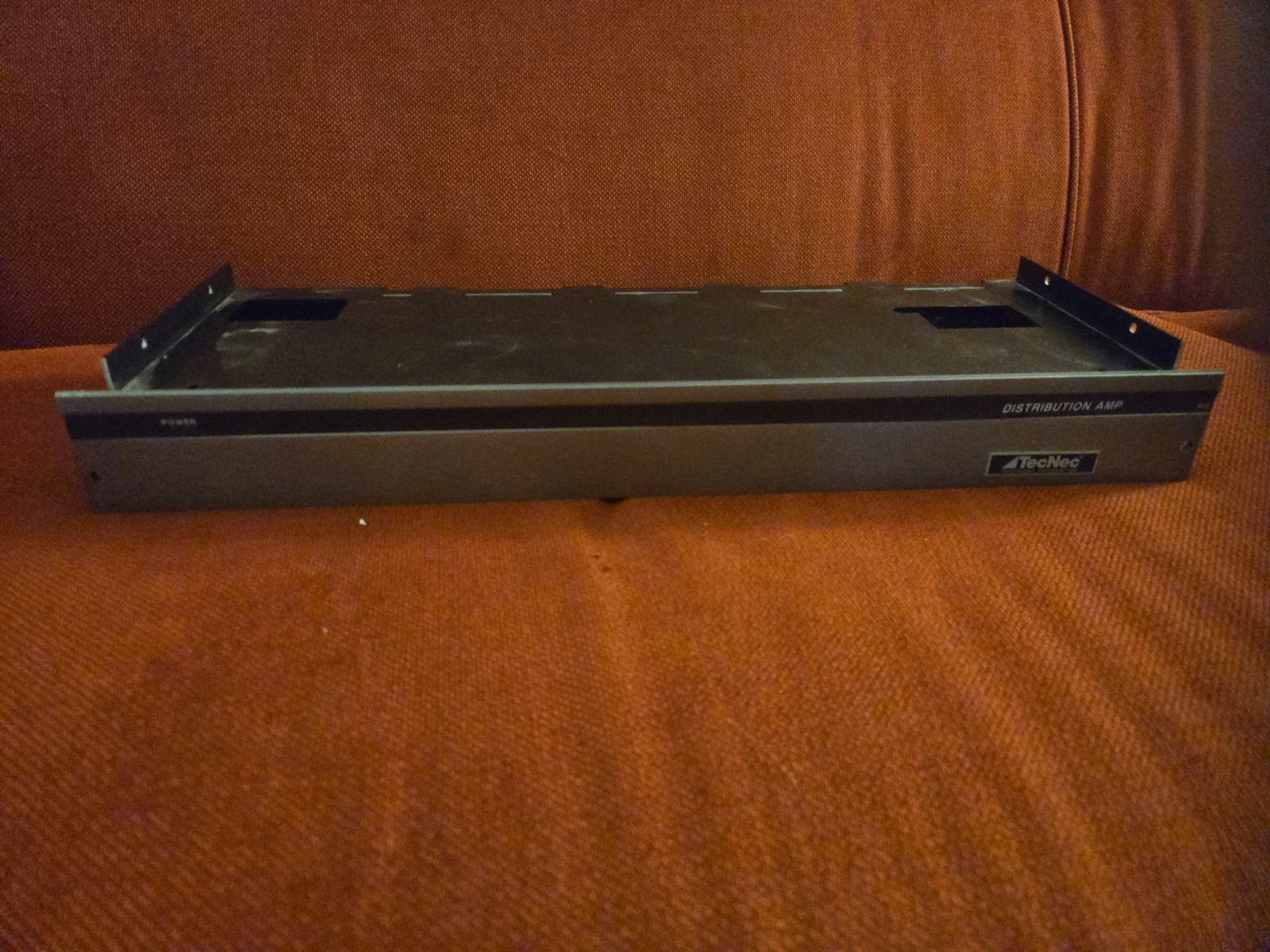 TecNec Model 500 16 Channel Audio/Video Distribution Amplifier RETRO ELECTRONICS