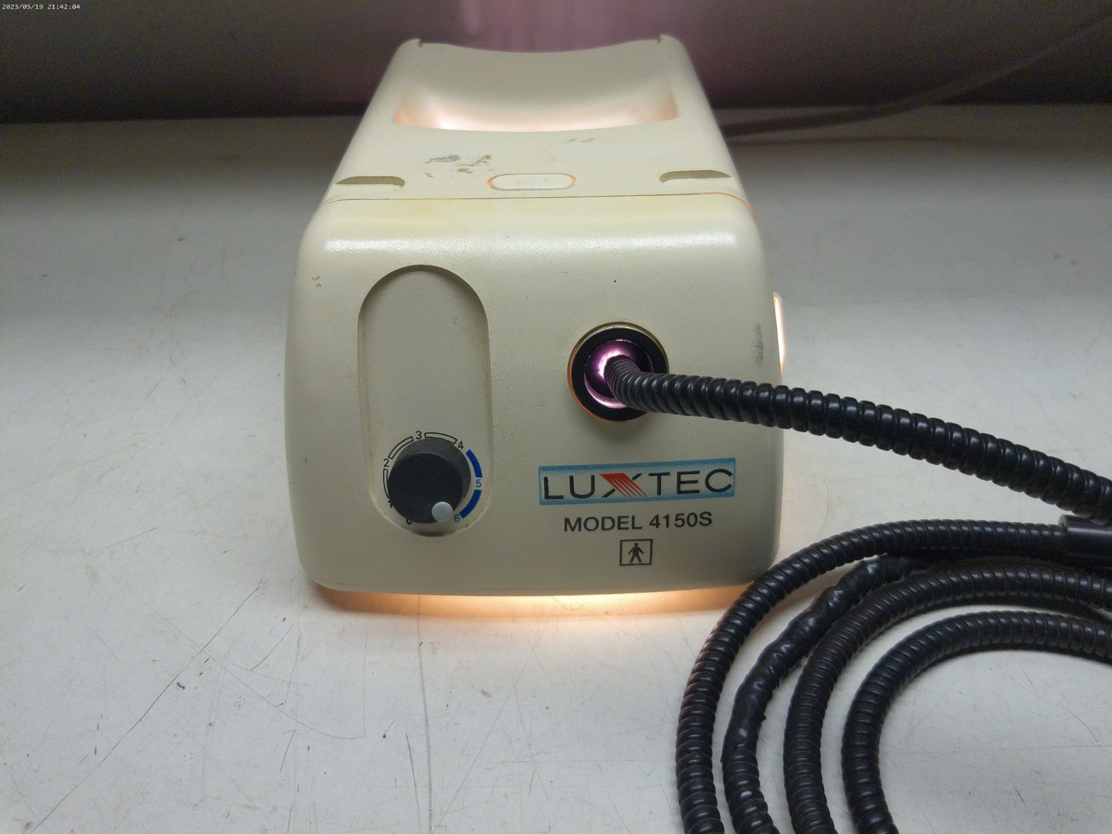 Luxtec 4150S light source