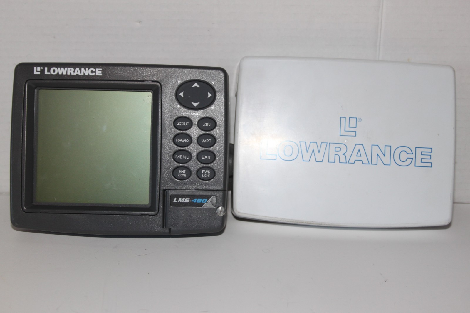 Lowrance LMS-480 Fish Finder - Untested