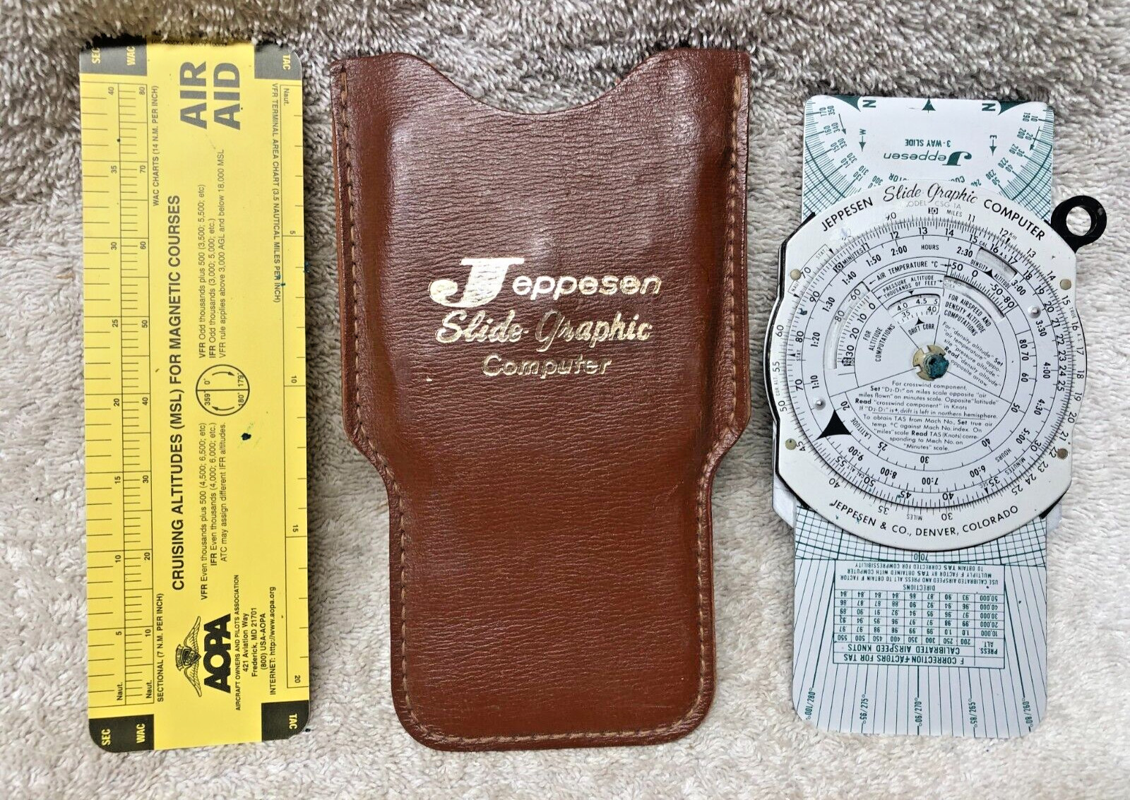 JEPPESEN SLIDE GRAHIC COMPUTER CSG-1A with leather case aopa air aid