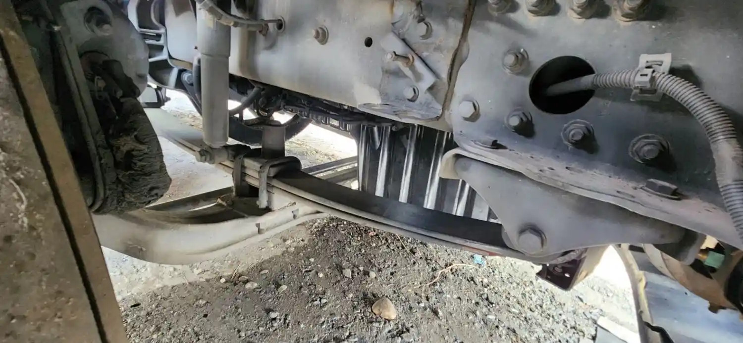 (Used) 2015 Freightliner Cascadia 113, FRONT LEAF SPRINGS Front Leaf & Springs