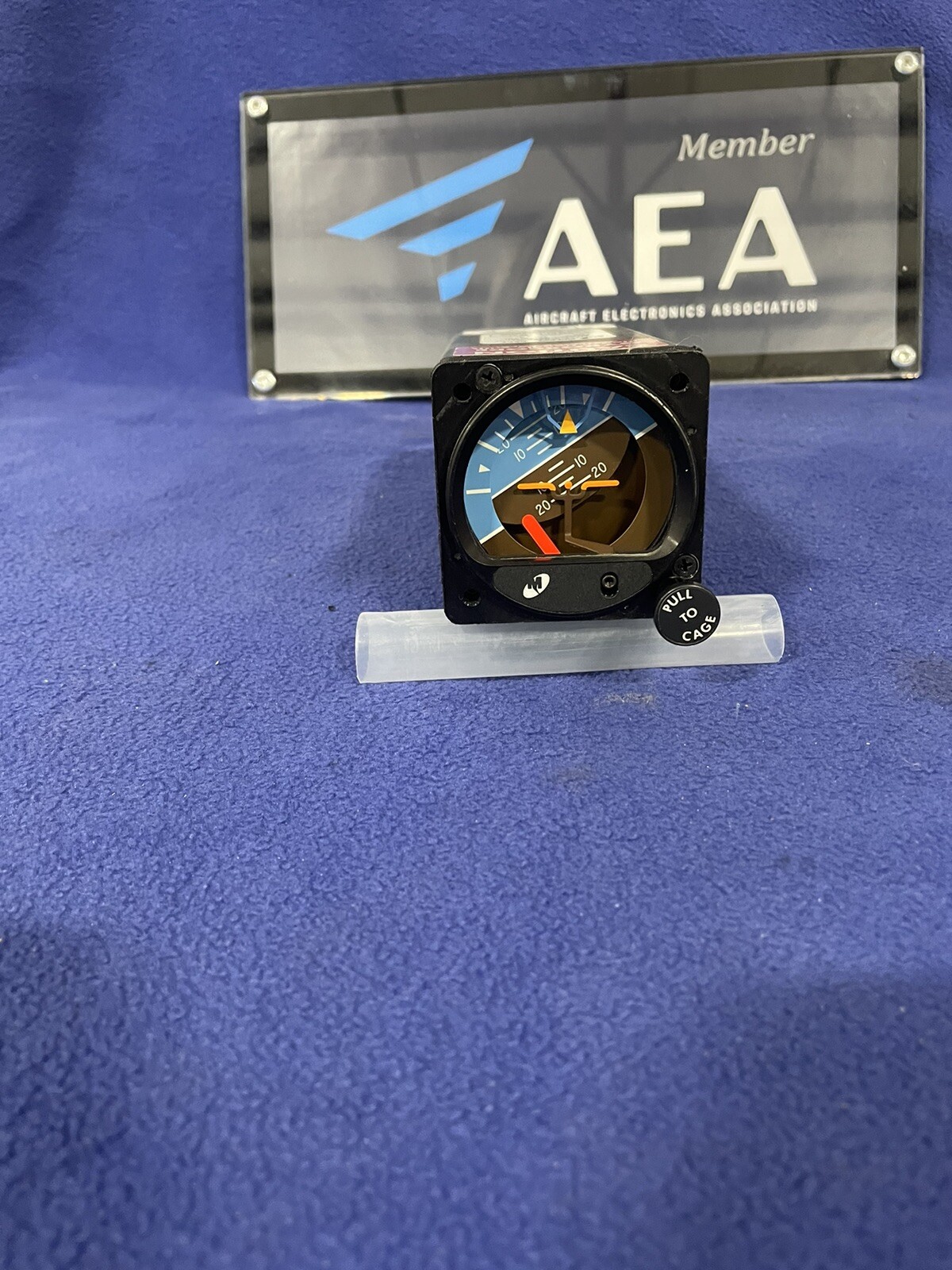 MID- CONTINENT INST ATTITUDE INDICATOR P/N 4200-10 10-32 VDC