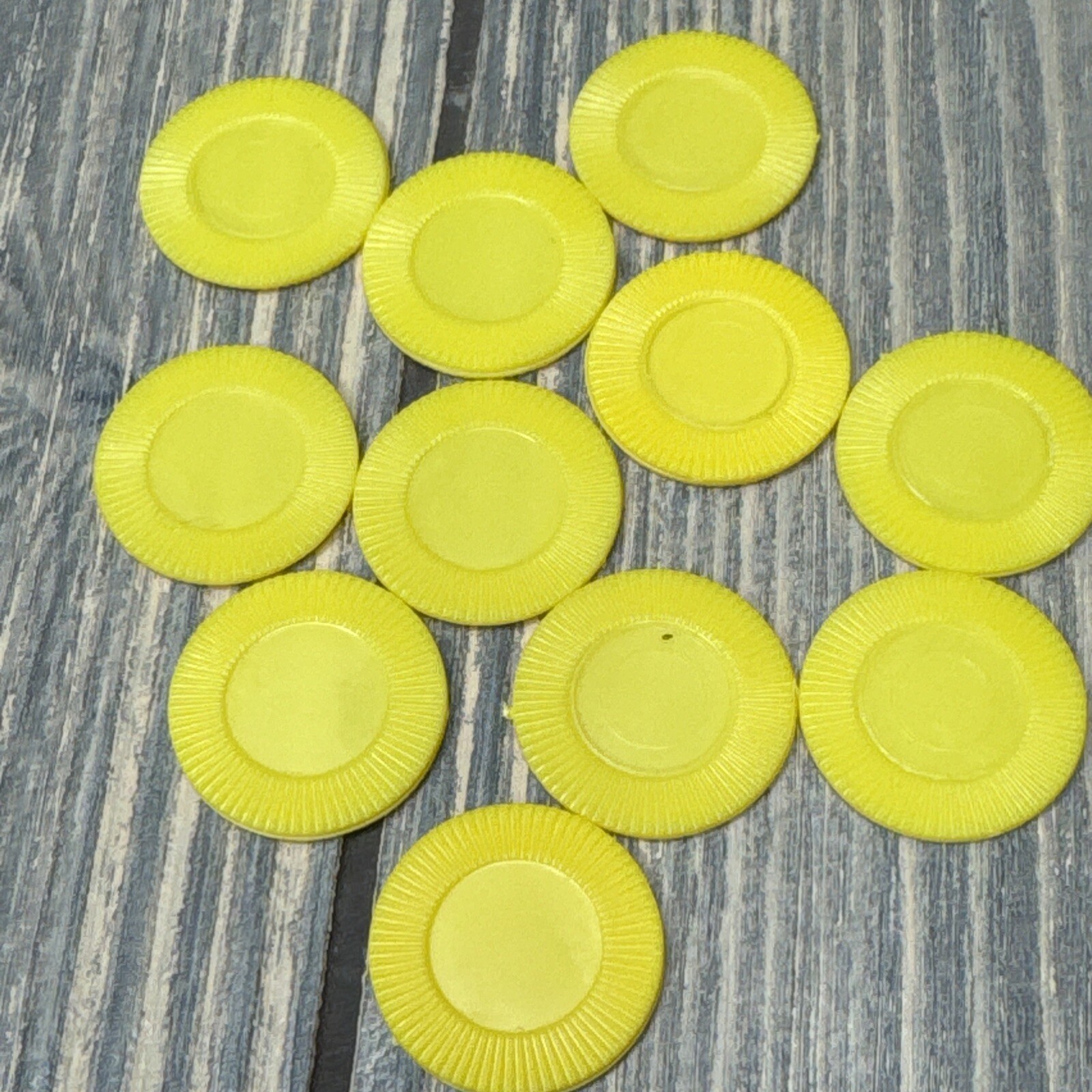 1996 Yahtzee Game Replacement Set of 12 Bonus ￼￼ Yellow Chips ￼￼