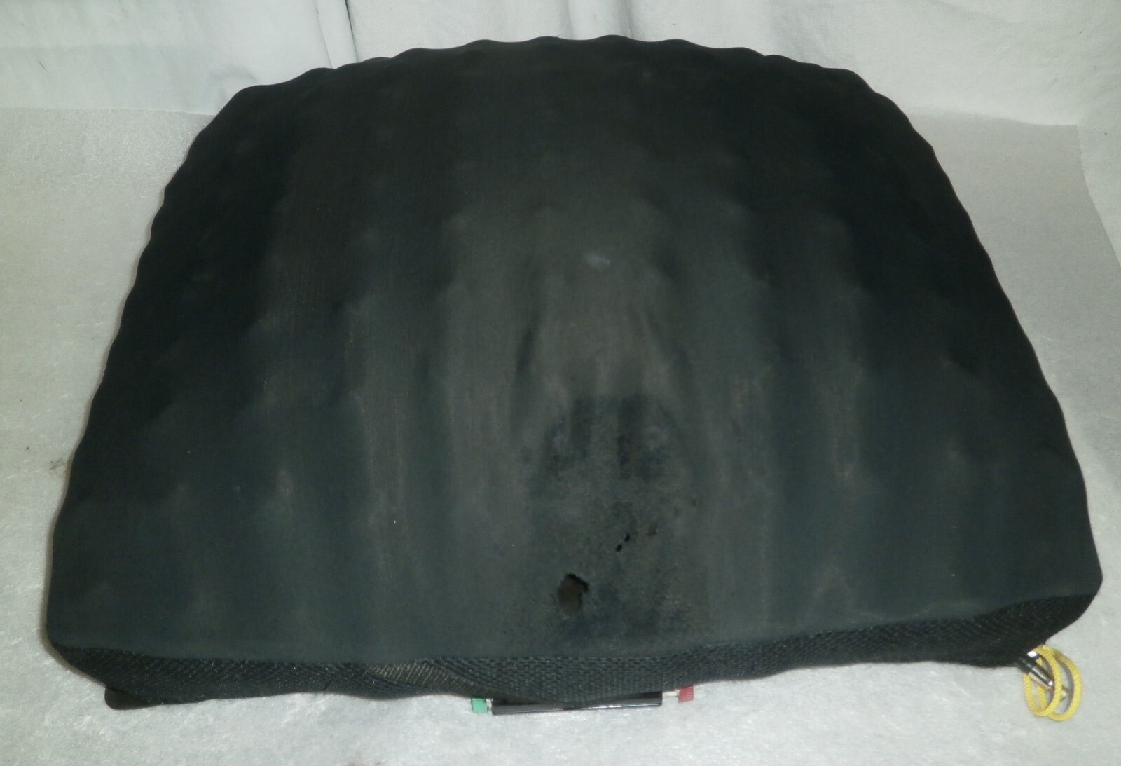 ROHO 21.25X20.25X4.25 INCH QS1111C WHEELCHAIR CUSHION W/ COVER COV-SSA1111