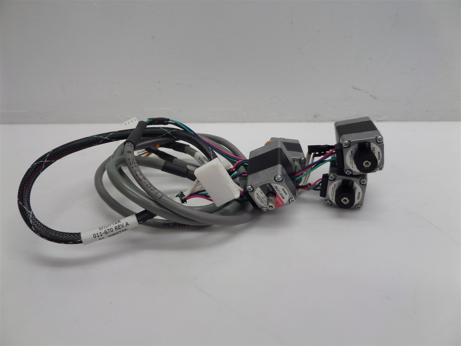 Lot Of 4 Vexta PK213PDB 2-Phase 1.8°/STEP Stepping Motors