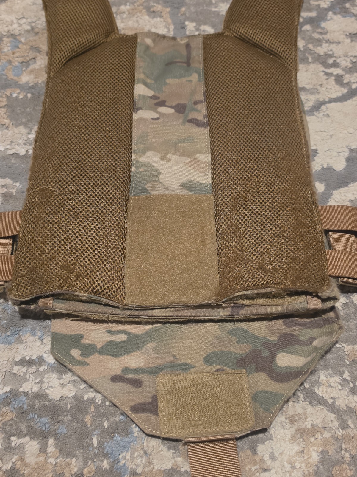 SHELLBACK TACTICAL Stealth Low Vis Concealable Plate Carrier Multicam MED/LG