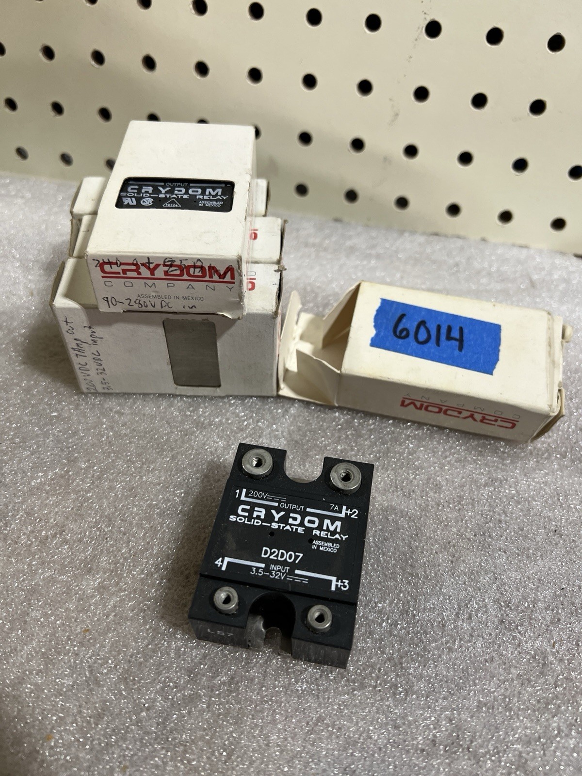 Crydom DC Solid State Relay D2D07 ***Lot Of 2-200VDC 7A