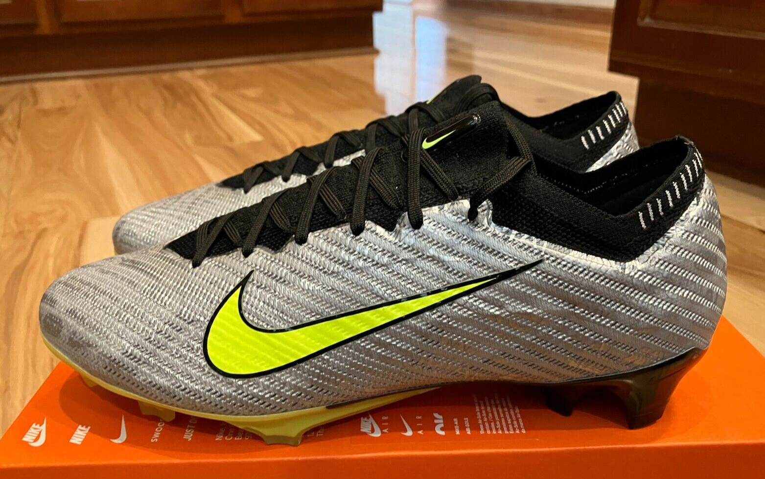 Nike Zoom Vapor 15 Elite XXV FG P Metallic Silver Volt Black FJ2967 060 Size 7