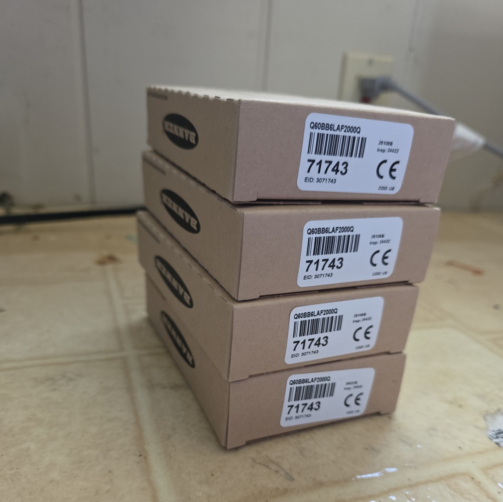 Banner Q60BB6LAF2000Q / 71743 Adjustable Field Laser Sensor