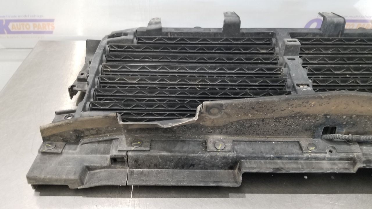 19 CHEVY SILVERADO 1500 AIR SHUTTER 6.2L L87
