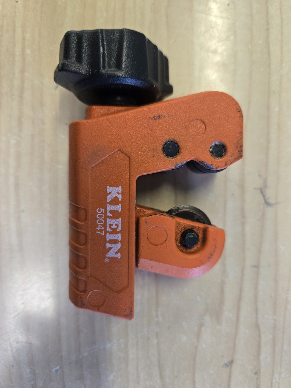 NEW KLEIN TOOLS 50047  MINI TUBE CUTTER, 1/8" - 1-1/8" Used