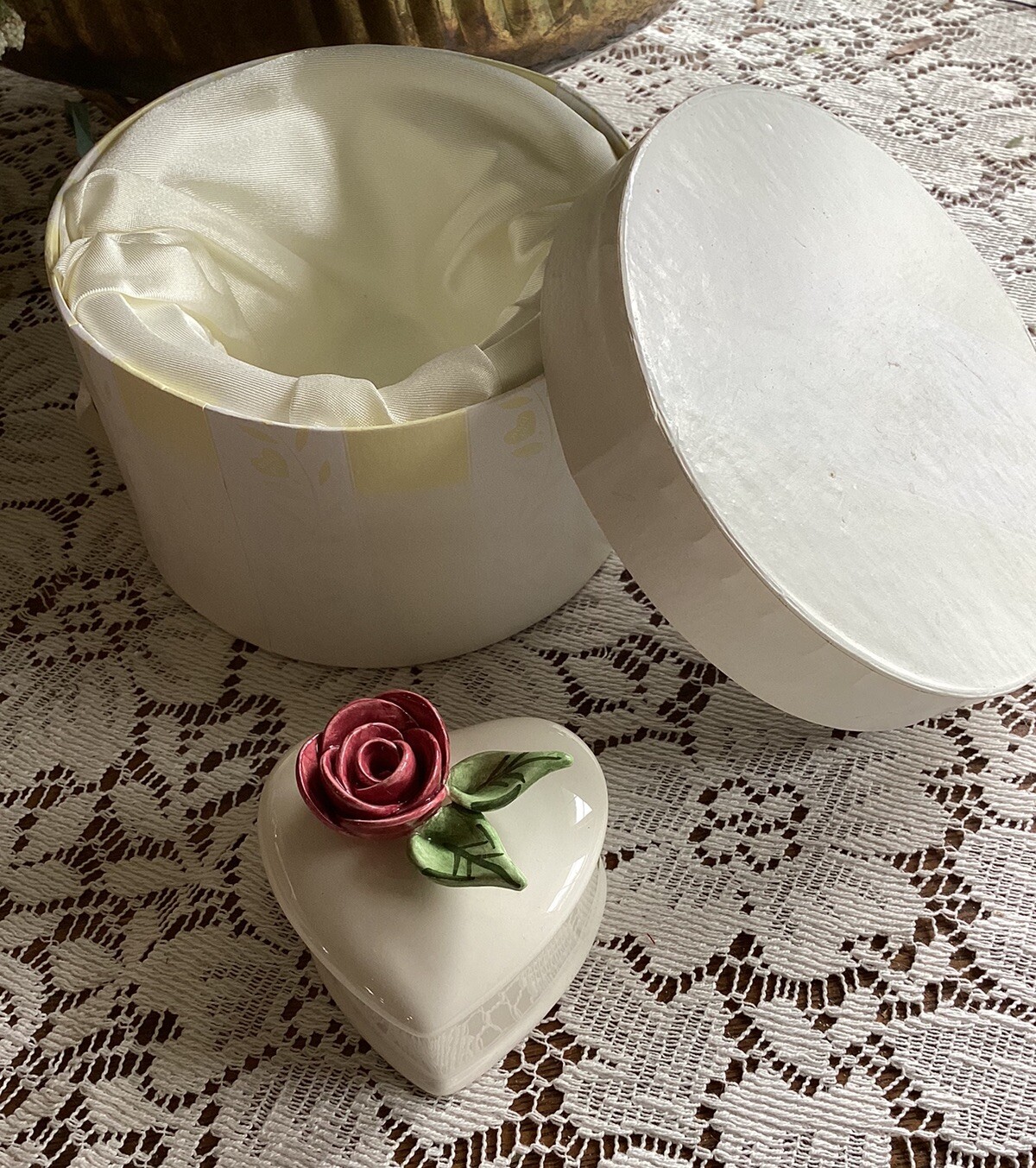 Mud Pie Rose Porcelain Box 1998