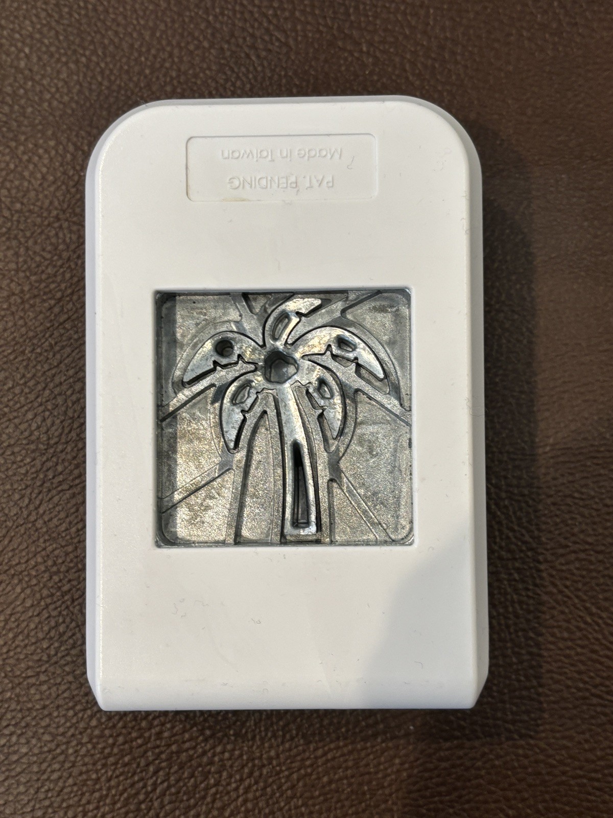 New- Creative Memories Palm Tree Decorative Punch NIB