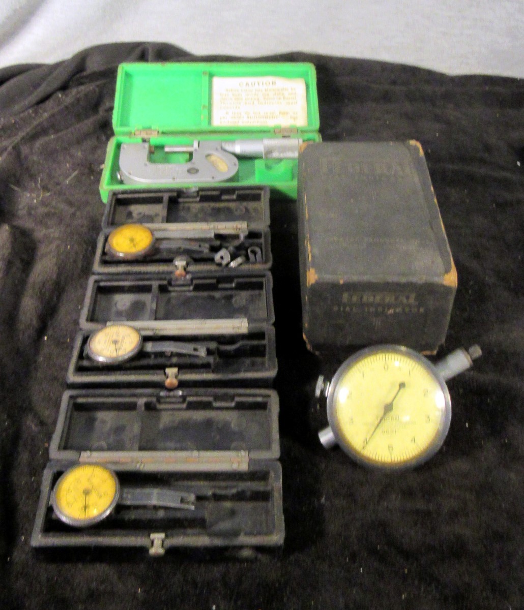 LOT 5 VINTAGE FEDERAL MACHINIST TOOLS - ONE FEDERAL .0001" DIAL INDI (EZS003510)