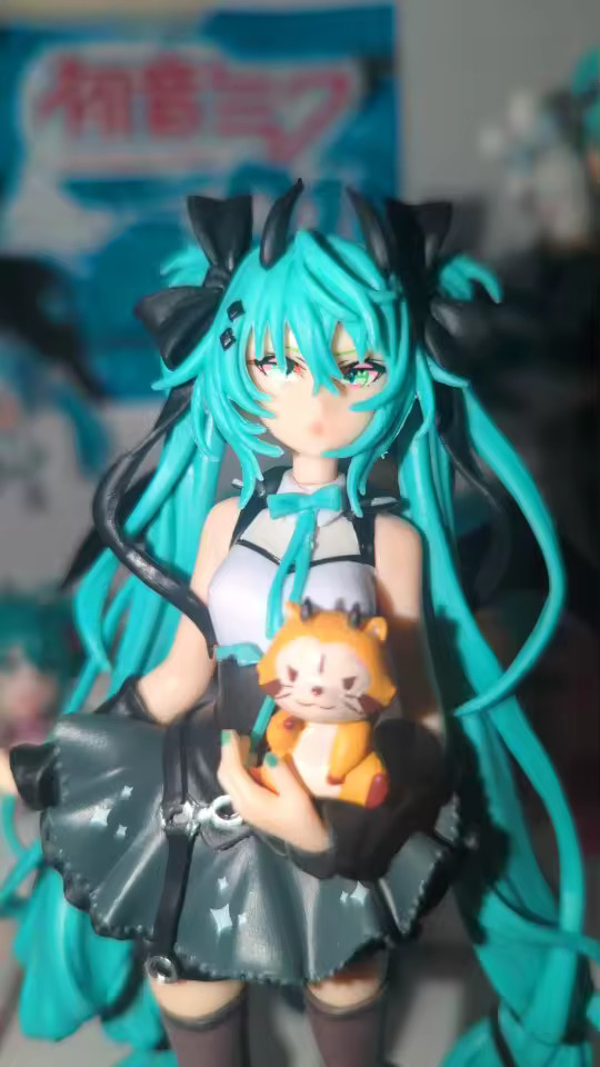 Anime Little Devil Hatsune Miku Dark Angel Racoon PVC Figure Model Ornament Gift
