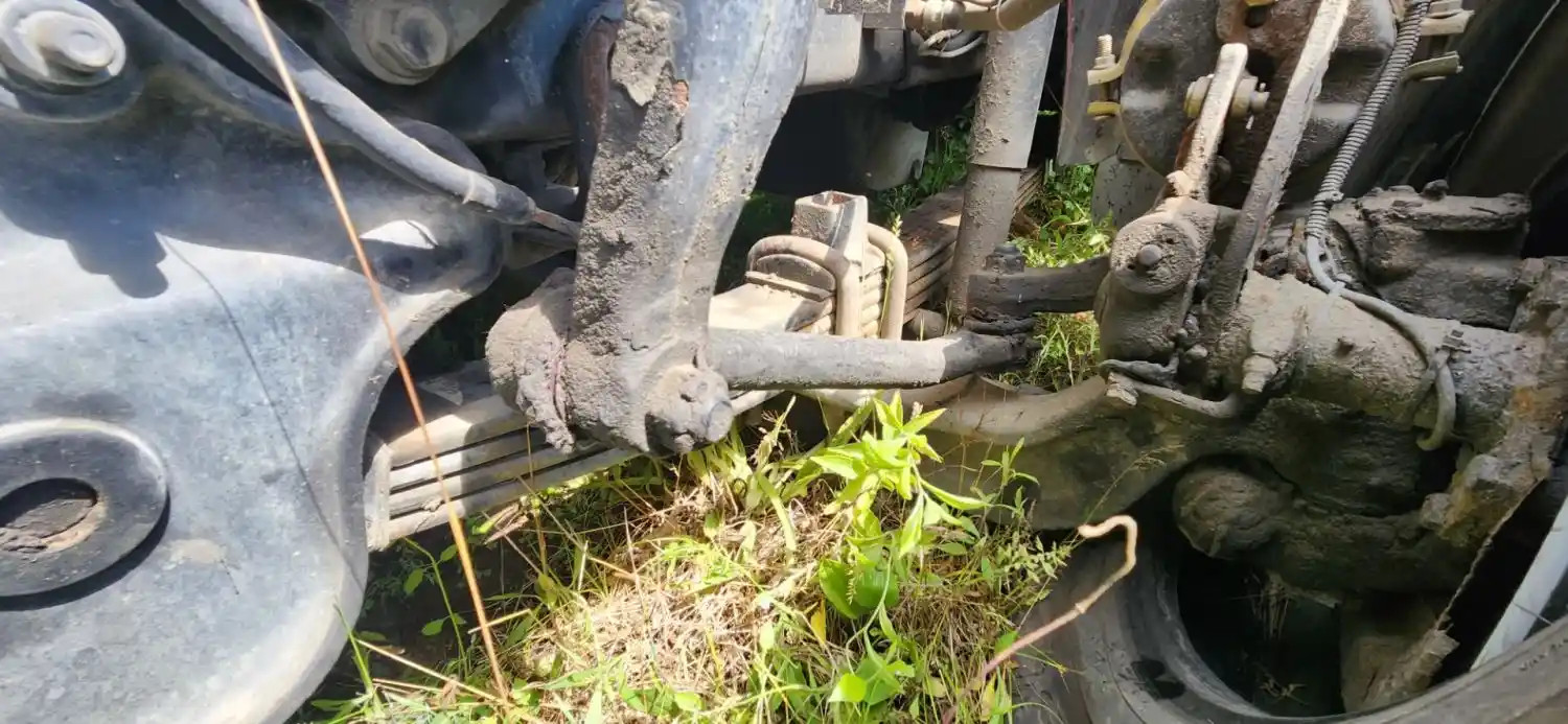 (Used) 2012 International PayStar 5900i, FRONT LEAF SPRINGS Front Leaf & Springs