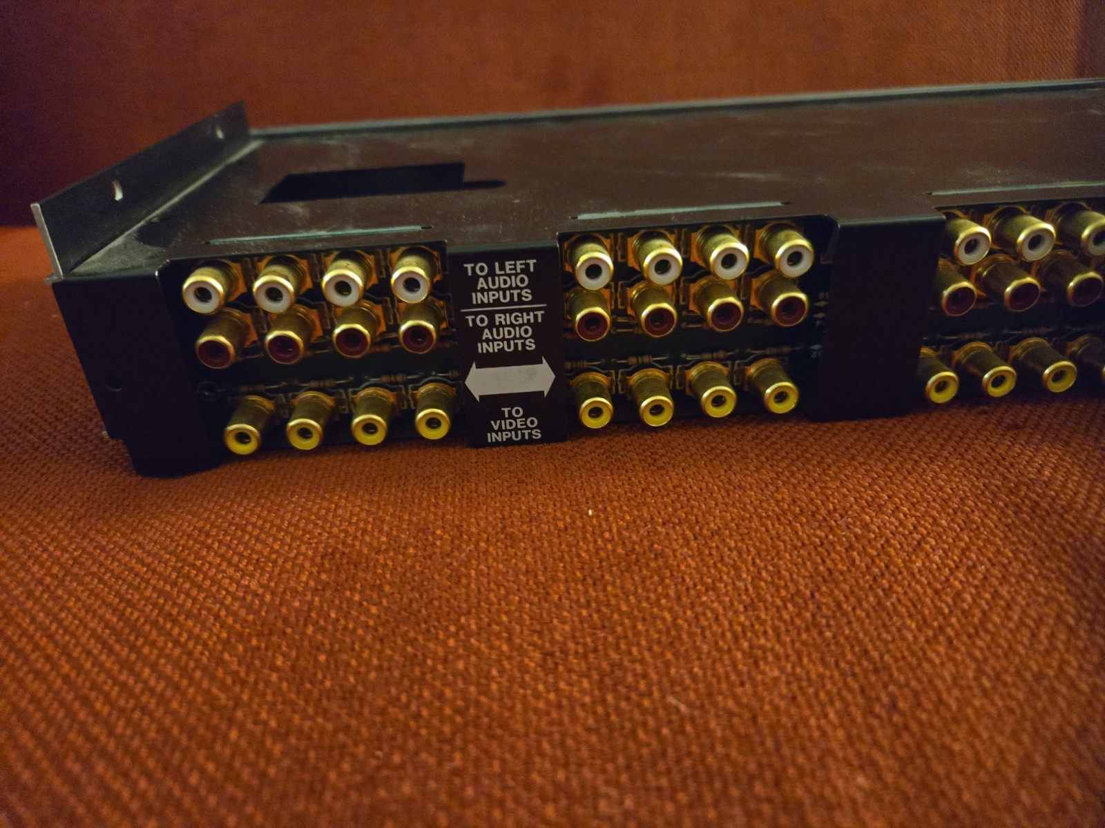 TecNec Model 500 16 Channel Audio/Video Distribution Amplifier RETRO ELECTRONICS