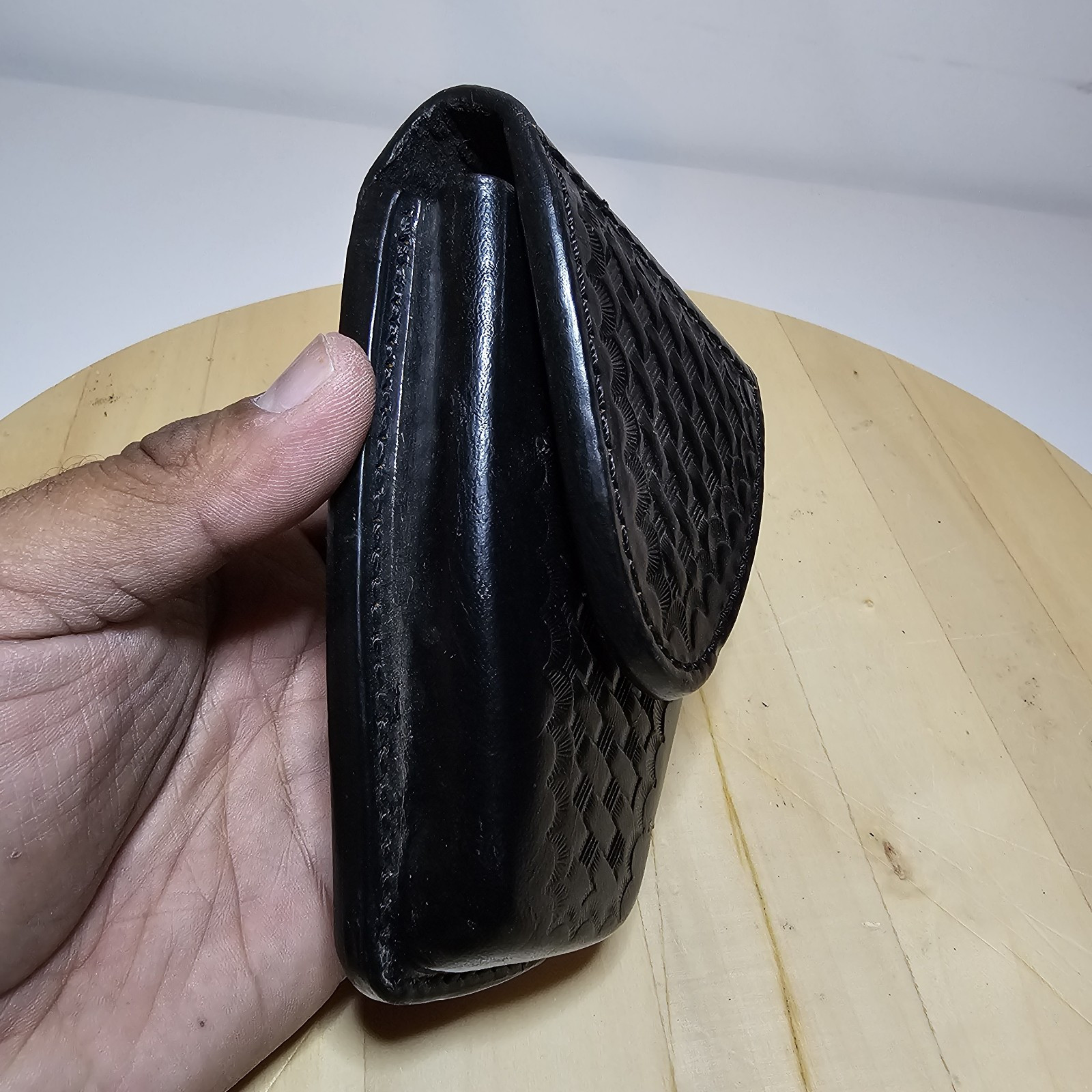 Premier PL9121UH Leather Basket Weave Pattern Leather Handcuff Pouch Holder