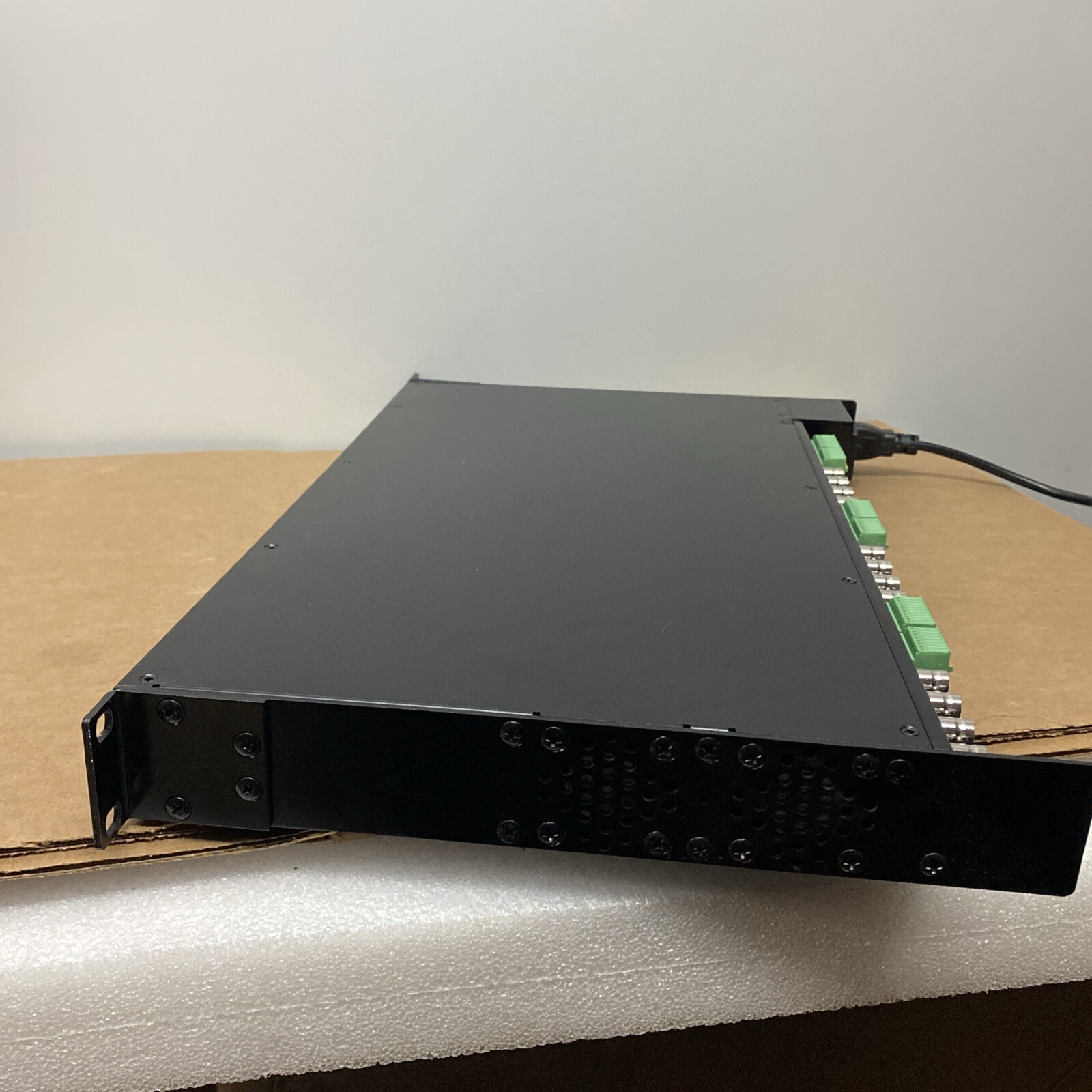 AMAG Visualizer 12 Channel 1U Modular Video Encoder EN-7912-A