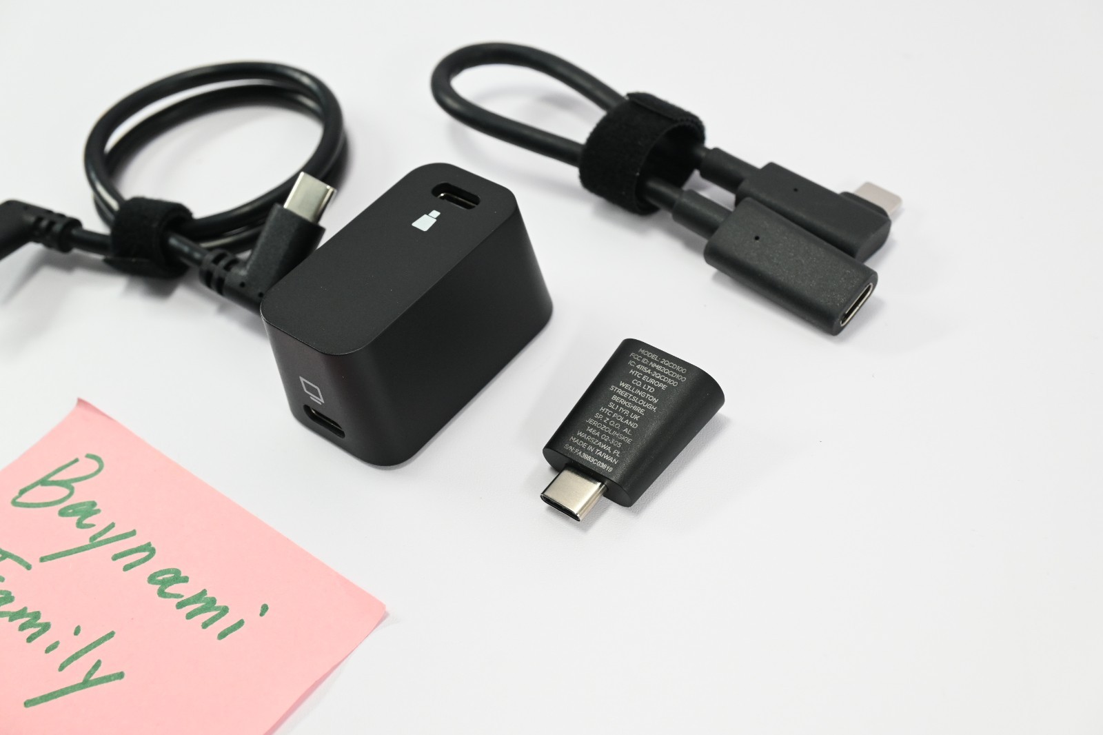 HTC VIVE Wireless Dongle Ultimate Tracker #99HATU003-00 + Extra USB-C Cable