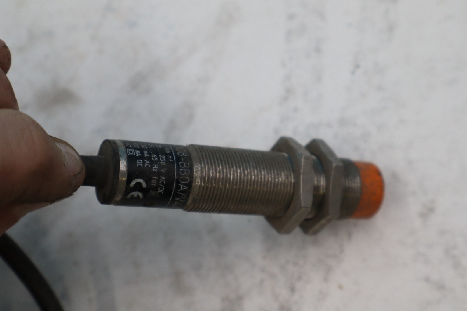 IG0289 IGA2008-BB0A / V4A IFM ELECTRONIC INDUCTIVE SENSOR