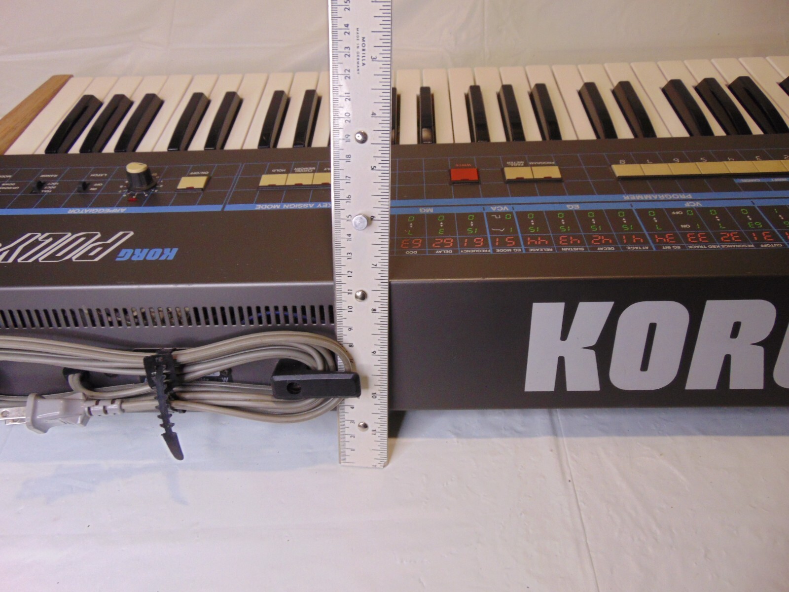 Working KORG POLY-61 Vintage 1980's Synthesizer Keyboard
