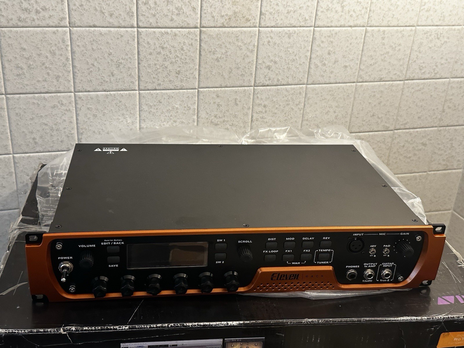 Avid Eleven Rack Multi-FX Guitar Processor & Audio Interface (Almost Mint Cond)