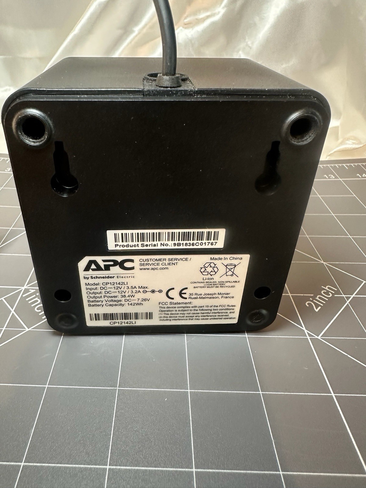 APC UPS, BACK-UPS, CONNECT VoIP/MODEM, UNINTERRUPTIBLE POWER SUPPLY