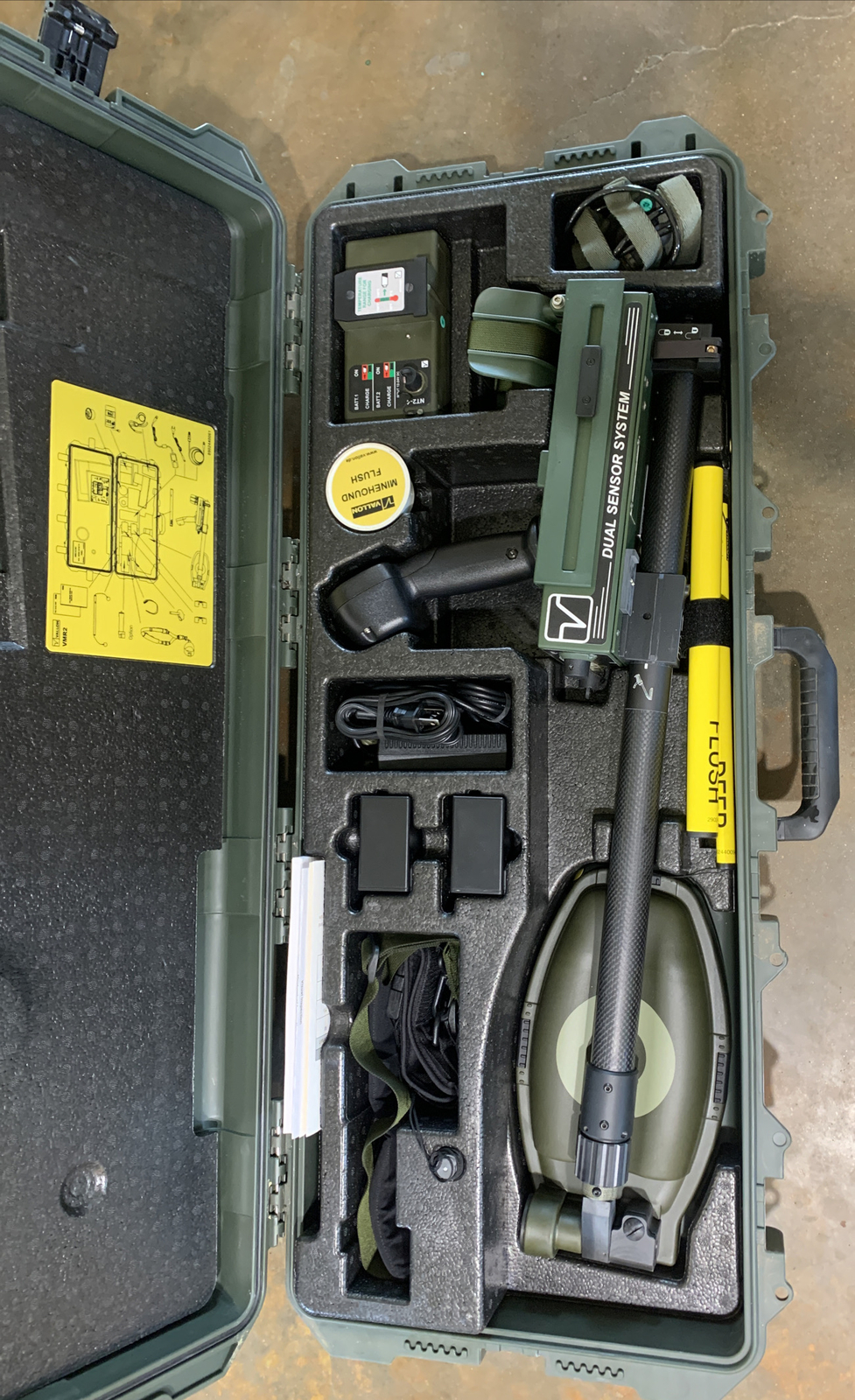 Vallon VMR2 Minehound Metal Detector and Ground Penetrating Radar Mine Detector 