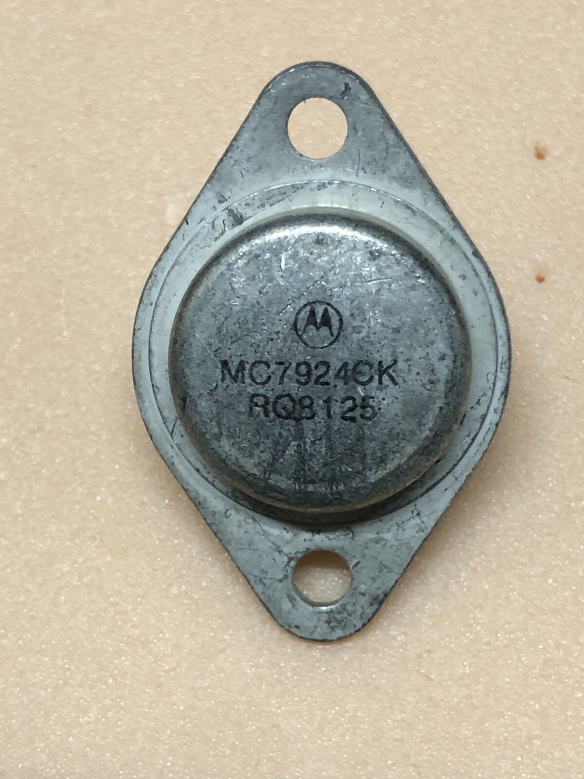 MOT MC7924CKVoltage Regulator Neg -24V 1A TO-3
