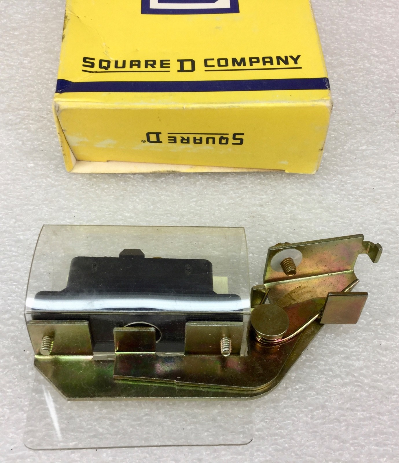 SQUARE D 75645 SPDT ELECTRICAL INTERLOCK NOS NEW IN BOX