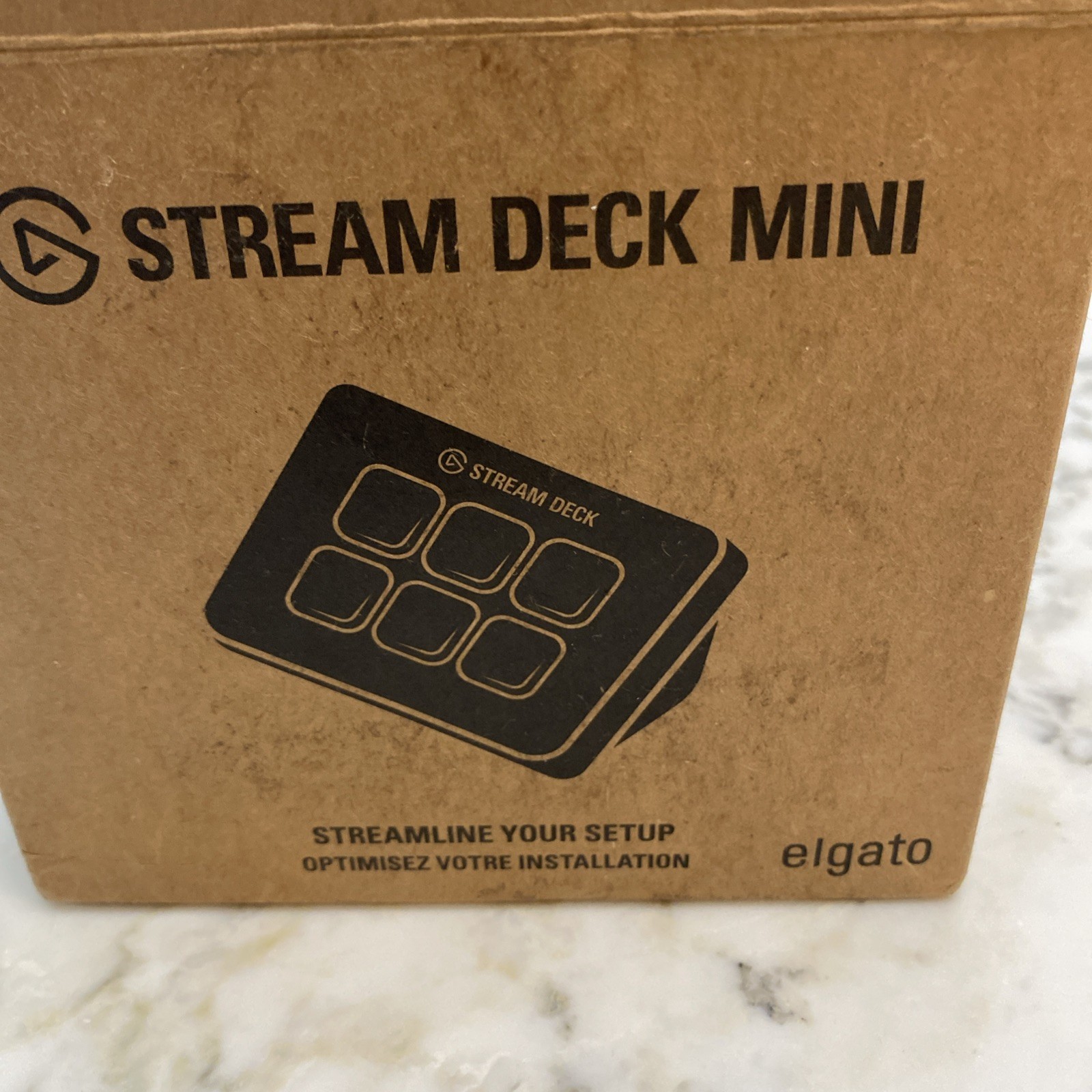ElgatoStream Deck 6 Button programmable console Model 20GAI9901