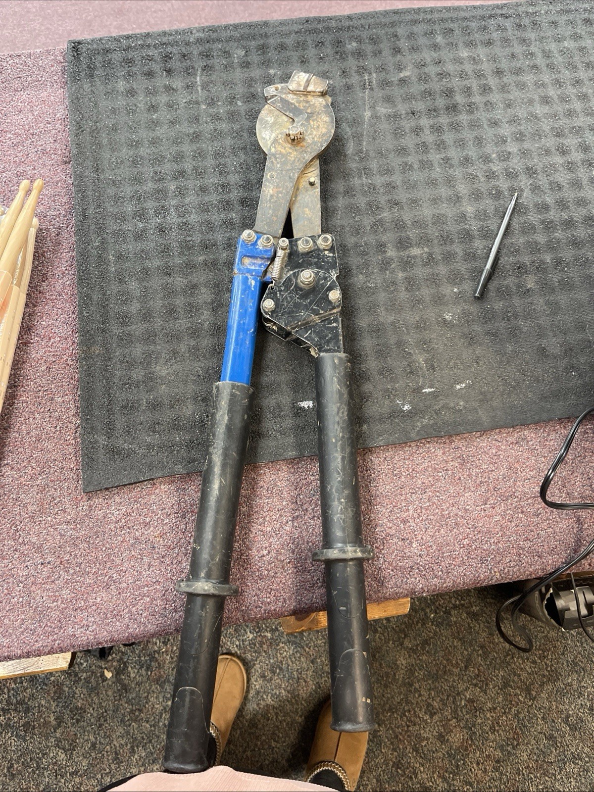 Reliable Equipment Ratcheting Drive Cable Cutter