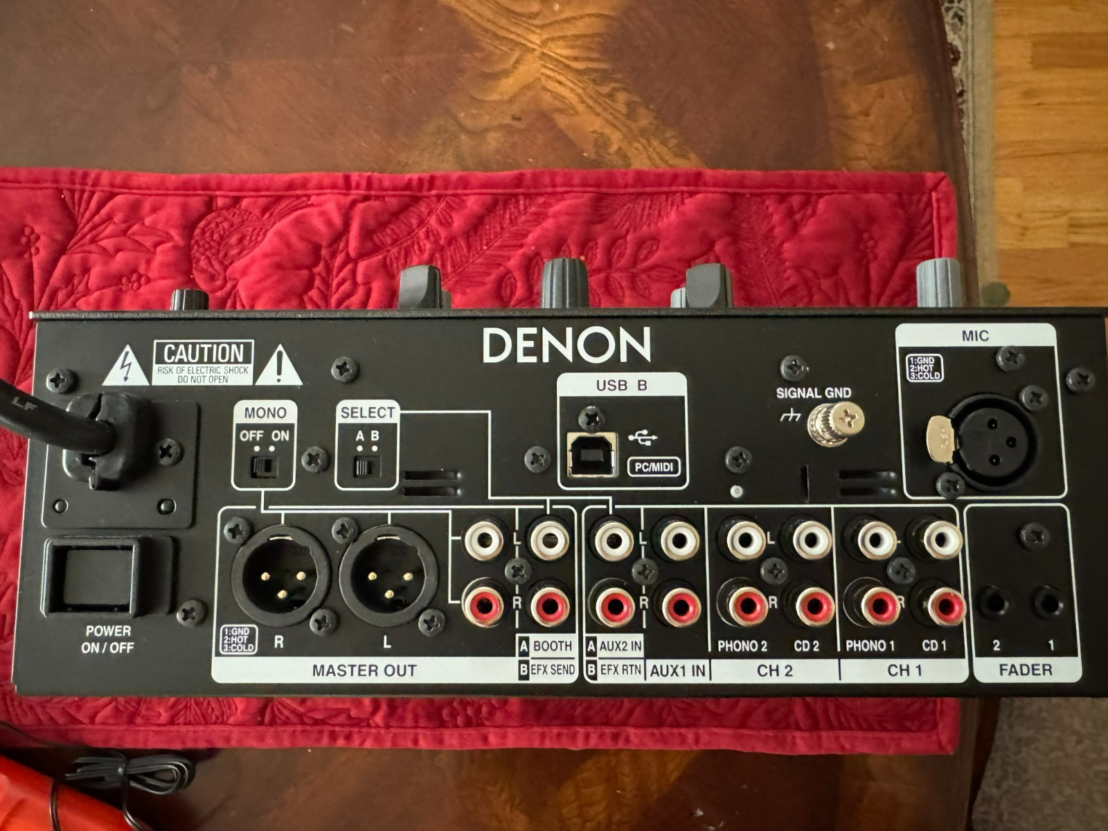 Denon DN-X600 Mixer – Open Box