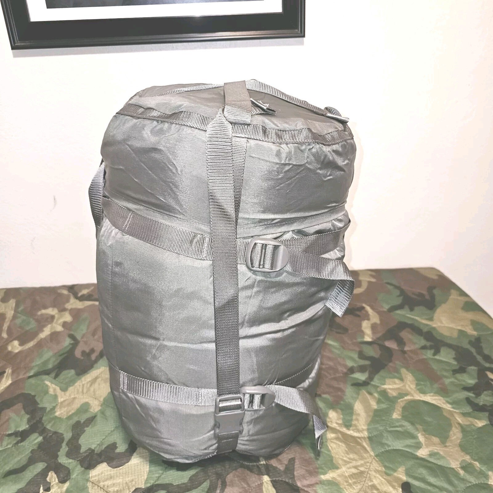 Vintage USGI Intermediate Cold Sleeping Bag - NSN: 8465-01-049-0888