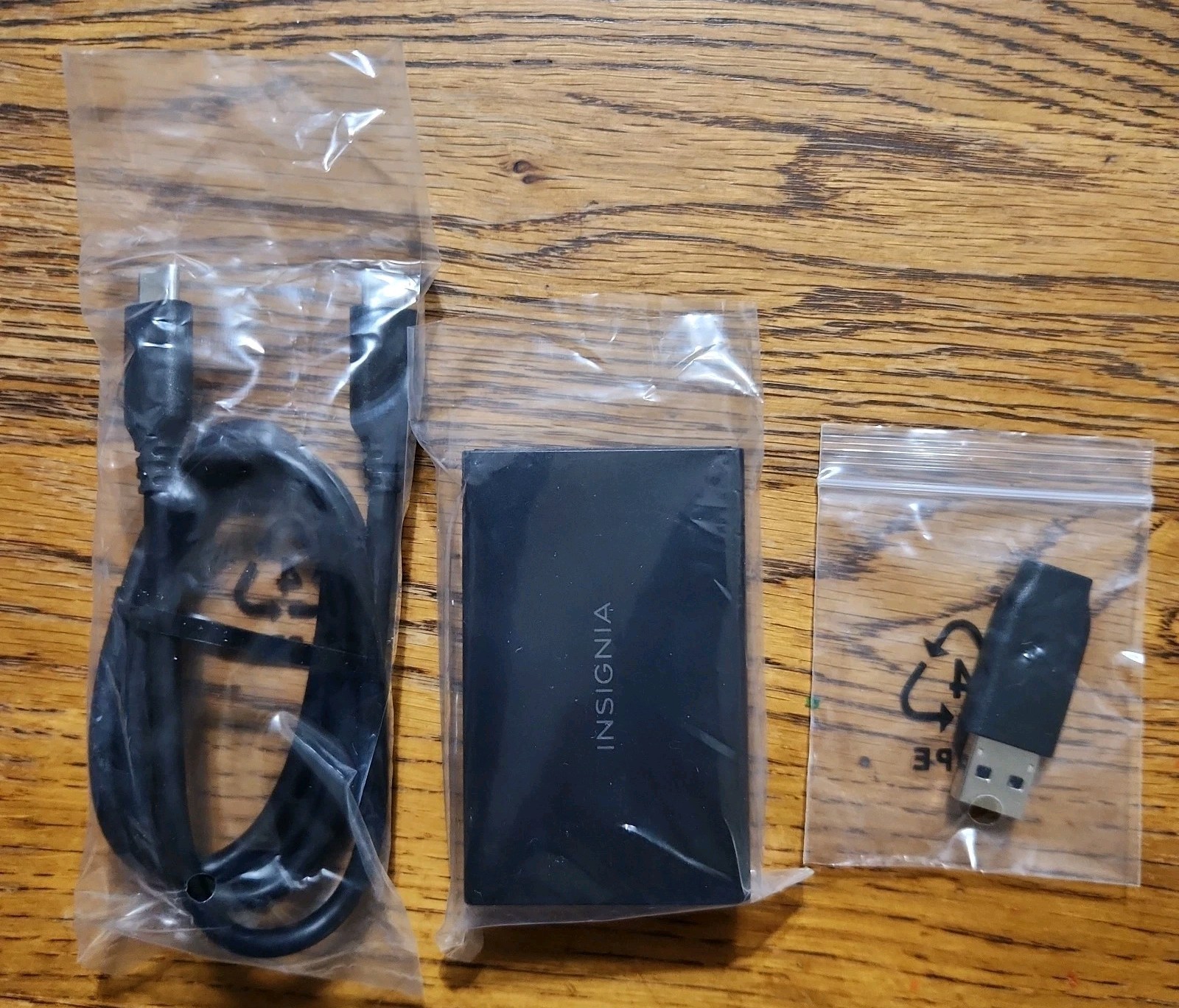 Insignia- USB-C to SD, microSD and CompactFlash Memory Card Reader - Black