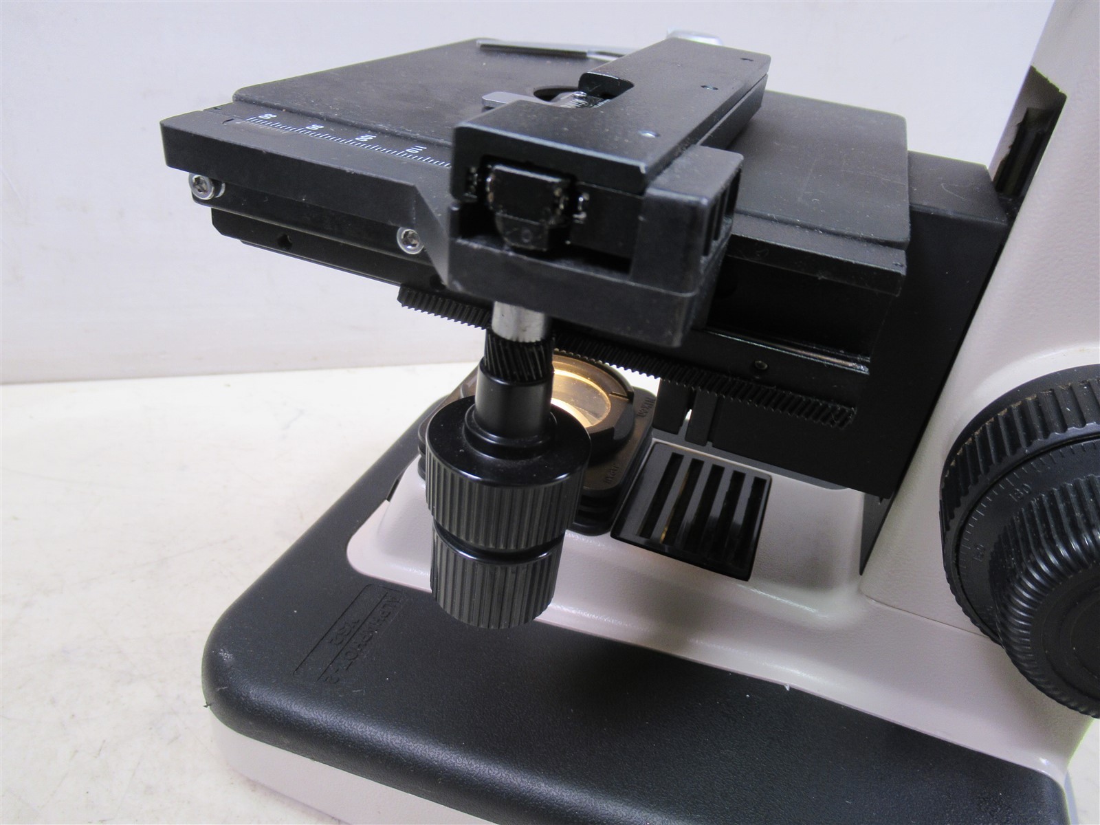 Nikon Alphaphot 2 YS2 Binocular Microscope 4 Objectives 2 Eyepieces Lab Medical