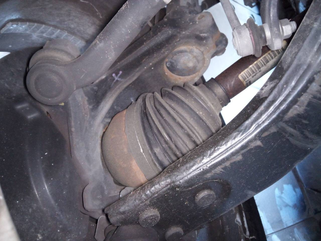 FRONT LEFT ANKLE / 2526336 FOR FORD KUGA CBV TITANIUM 4X2