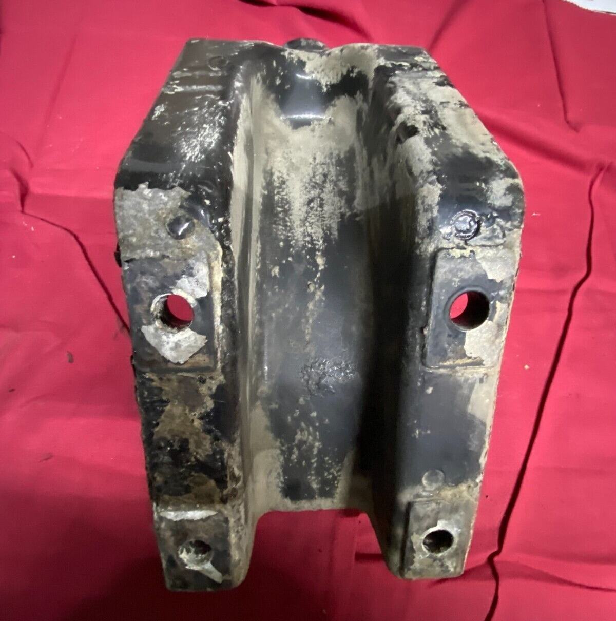KENWORTH oem CAB SUSPENSION ,MOUNT, BRACKET K235-1818 FRONT