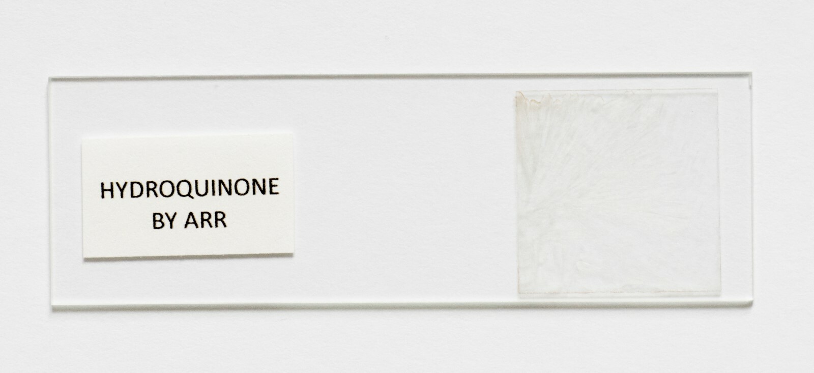 Microscope slide for polarization, Hydroquinone