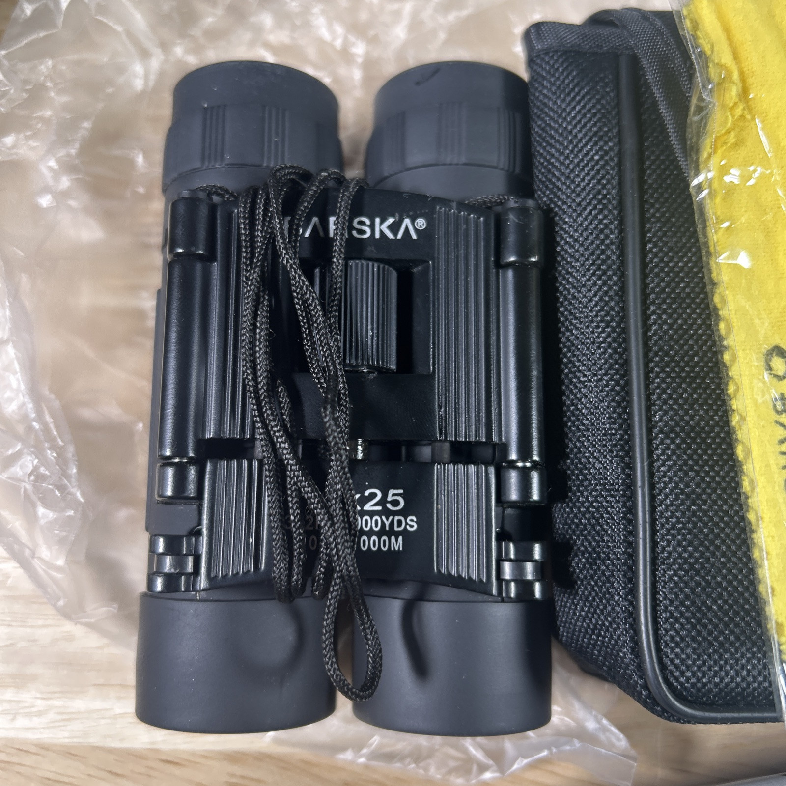 Barska Lucid View 10x 25mm Compact Binocular with Case, AB10110