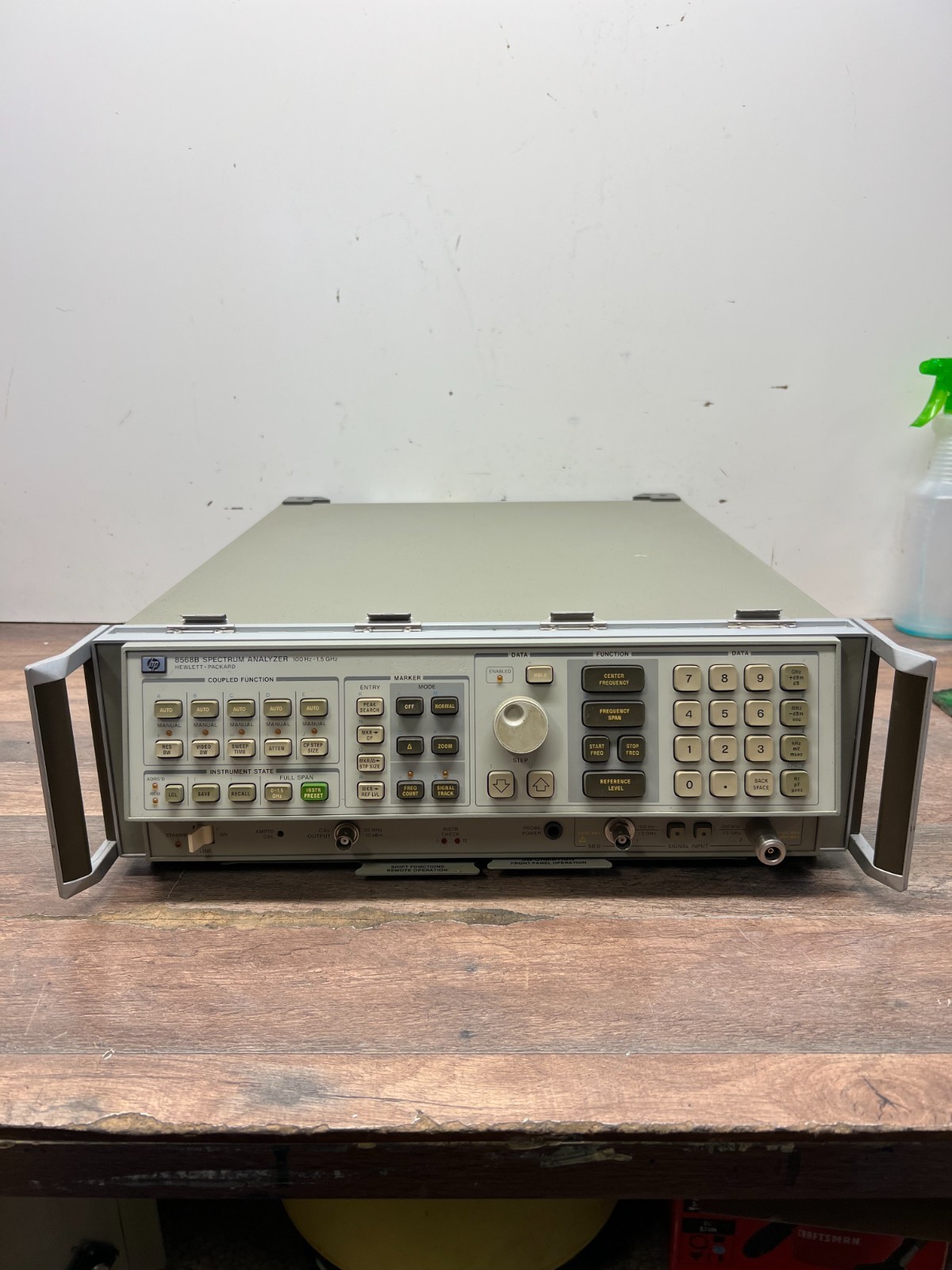 HP 8568B Spectrum Analyzer 100 Hz - 1.5 GHz