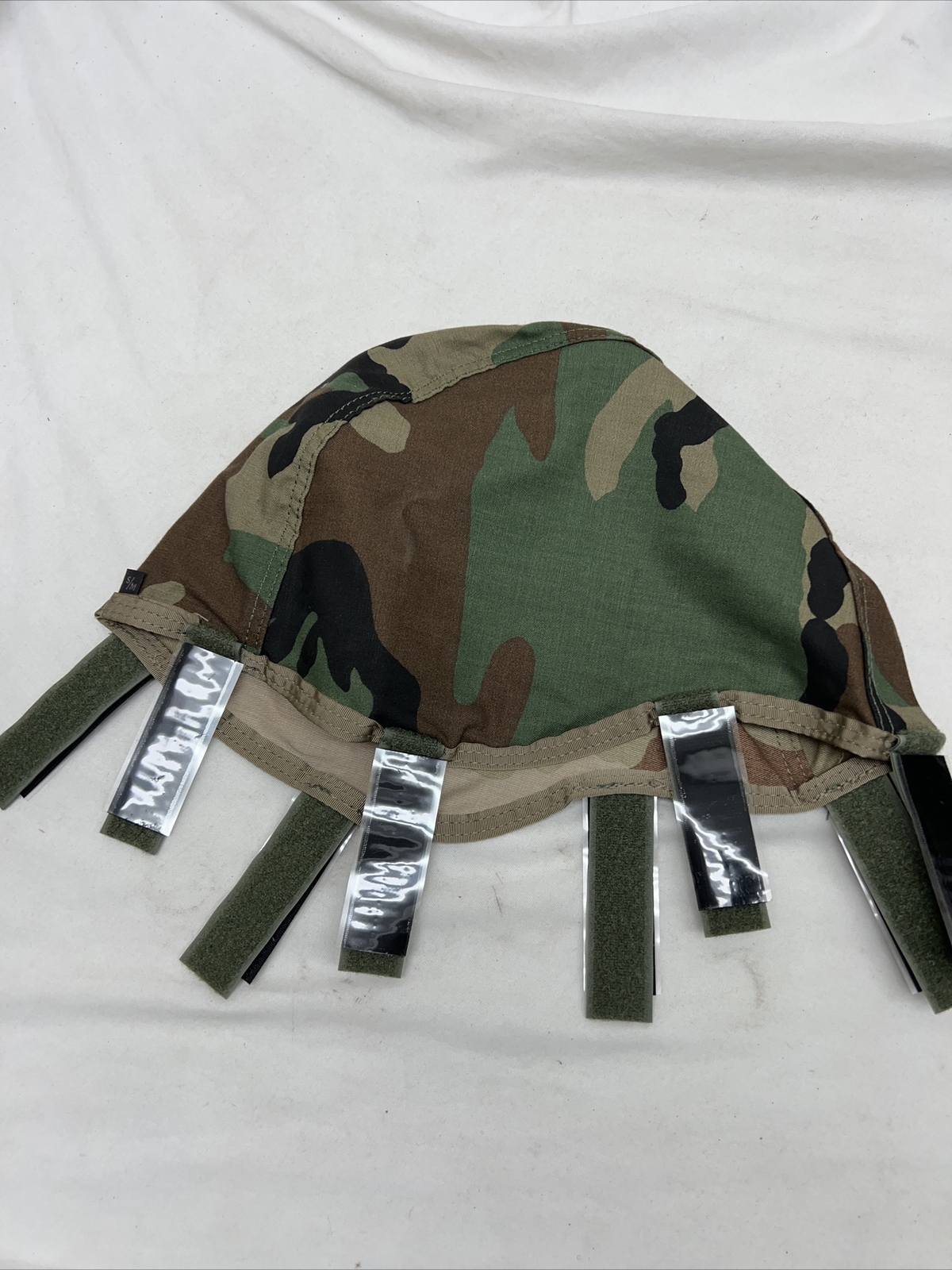 London Bridge LBT-2286M Helmet Cover Woodland / DCU PASGT - S/M