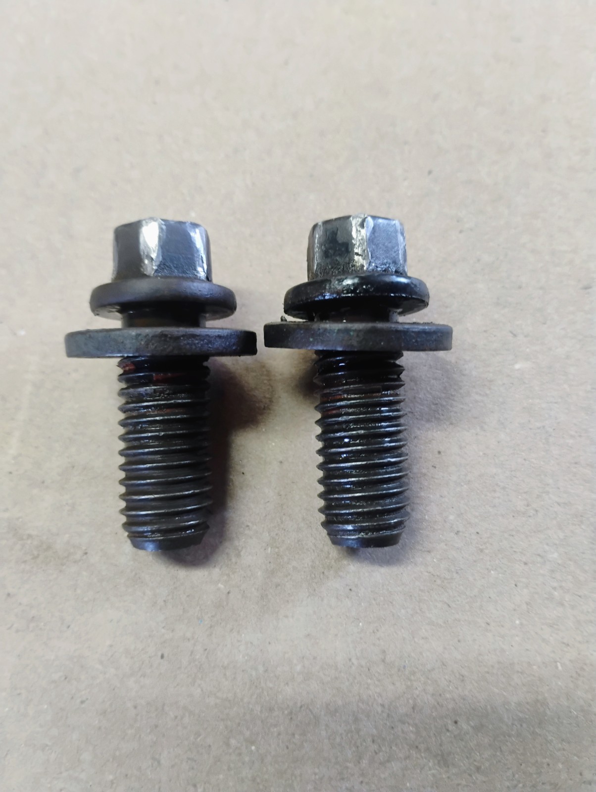 99 - 03 Ford F250 F350 Super Duty 4R100 Transmission To Trans Mount Bolts Set