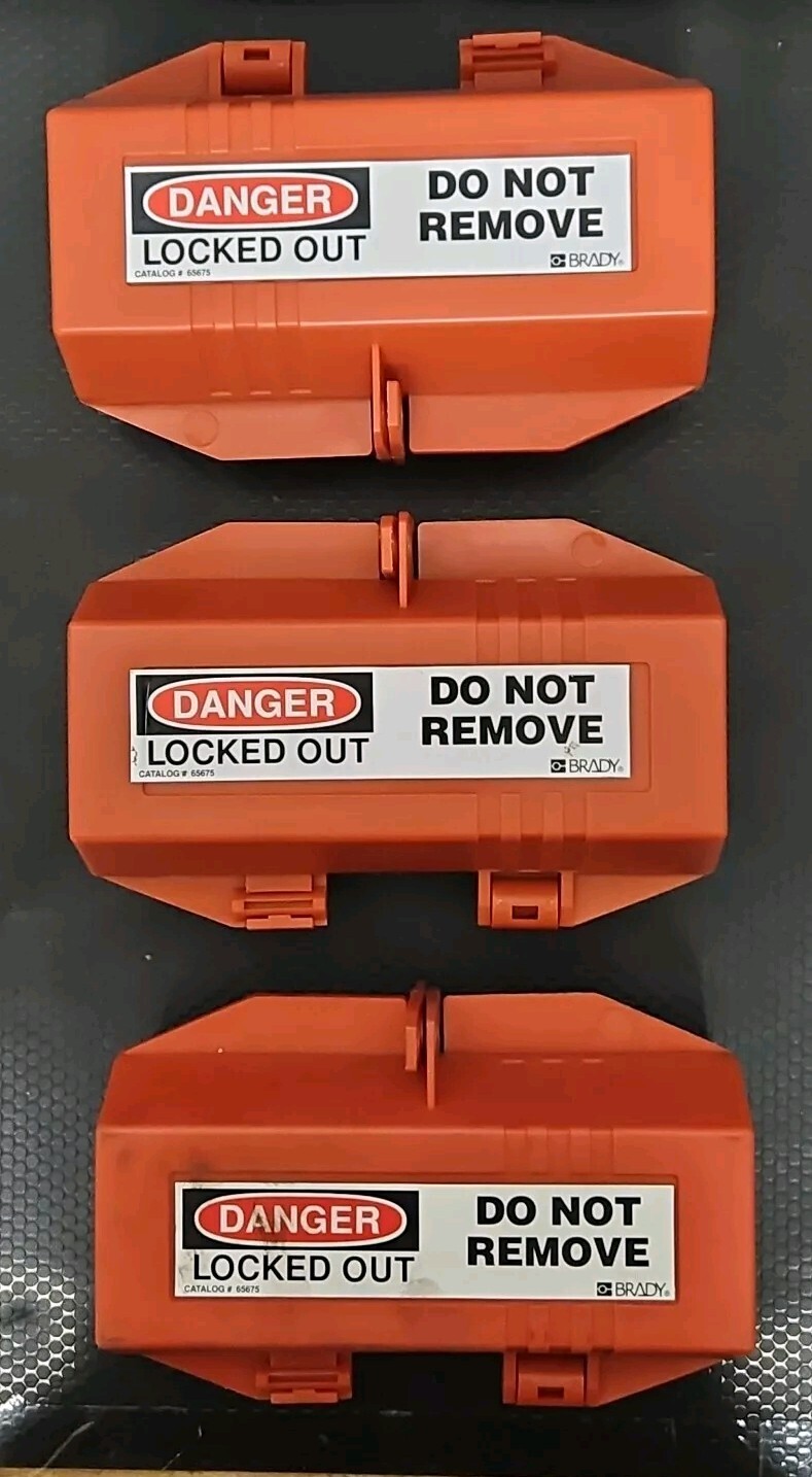 Brady Plug Lockout 65675 Lot Of 3