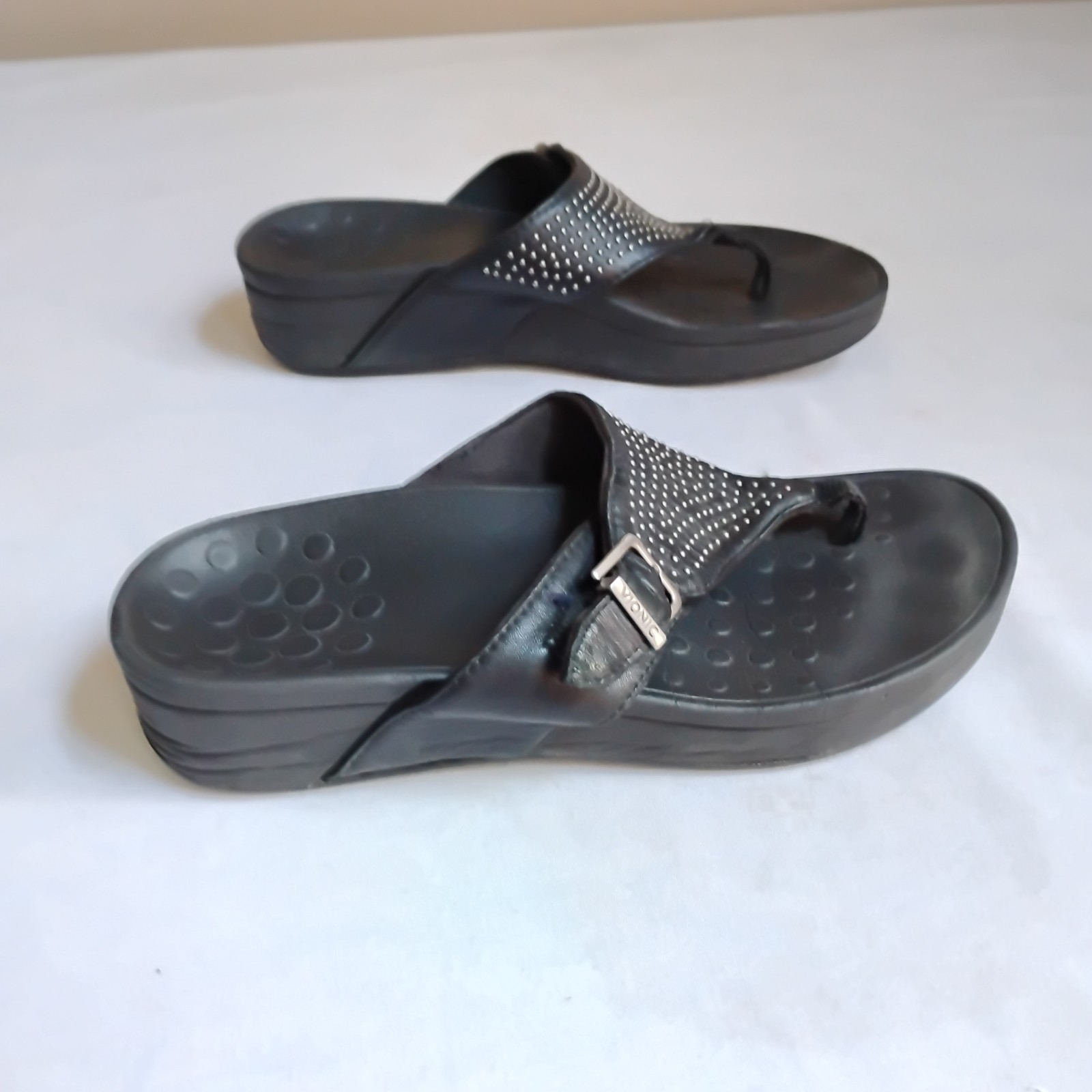Vionic Sandals 7 Capitola Wedge Thong Embellished Arch Support Slip On