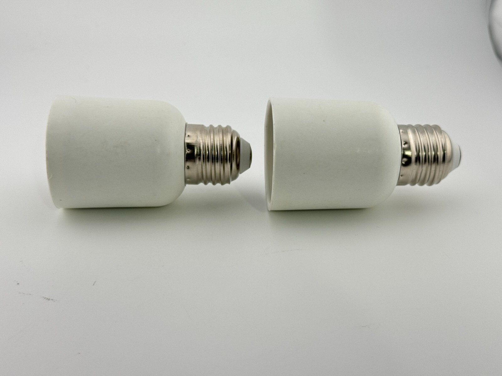 Rebaydo™ 2pcs E26 E27 male to E39 E40 female Converter
