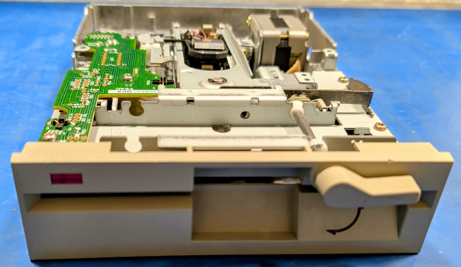TEAC  FD-55GFR-142-U FLOPPY 5.25 Beige