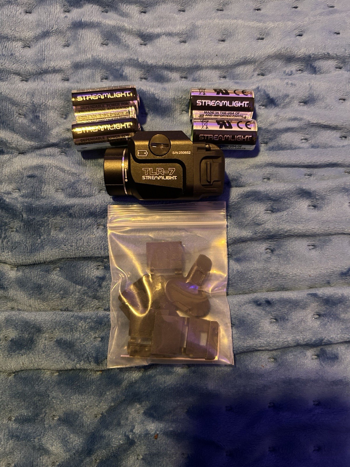 Streamlight TLR-7 + 4-StreamLight Hi Drain Batteries Unit New & Color Is Black.